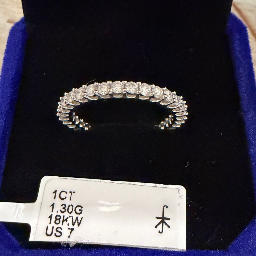 1 Carat Natural Diamond Eternity Ring in 18K White Gold setting size 7